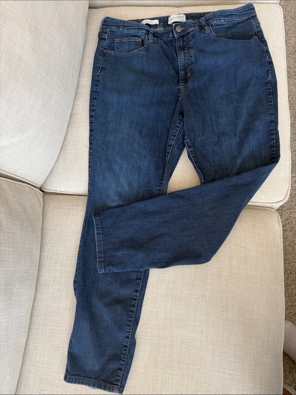 Universal Thread Dark Blue Skinny Stretch Jeans